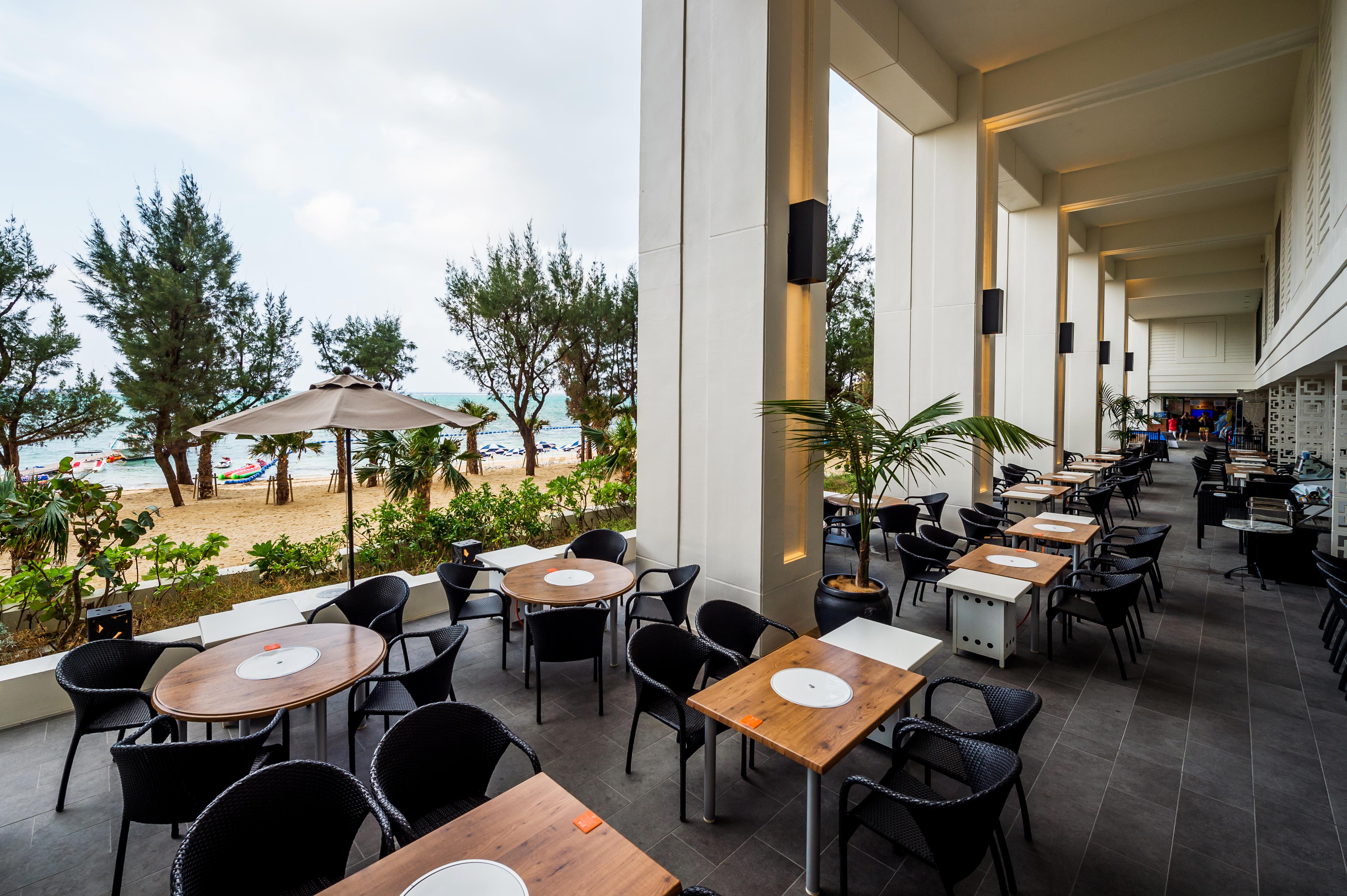 Hotel Monterey Okinawa Spa&Resort Onna Exterior foto The Beach Club