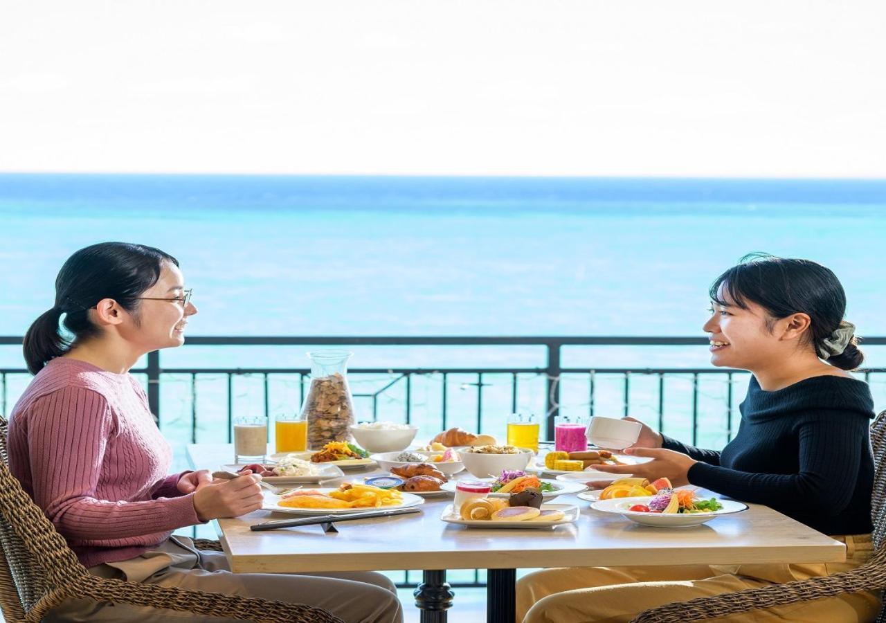 Hotel Monterey Okinawa Spa&Resort Onna Exterior foto A breakfast at the hotel